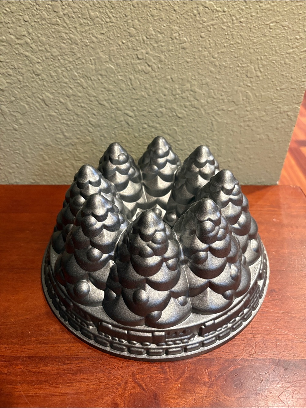 Nordic Ware Holiday Tree Bundt Pan - New w/o tags